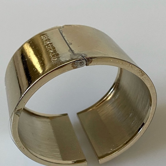 3 Victoria’s Secret Cuff Bracelet Hinged Gold Tone - Picture 8 of 10